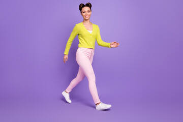 Fototapeta na wymiar Full length body size photo of woman walking on meeting wearing stylish outfit isolated on pastel purple color background