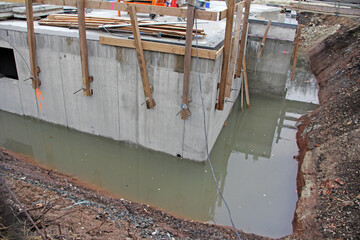 Rohbau unter Wasser