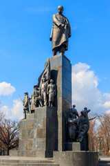 Fototapeta na wymiar Monument to famous ukrainian poet Taras Shevchenko in Kharkov, Ukraine