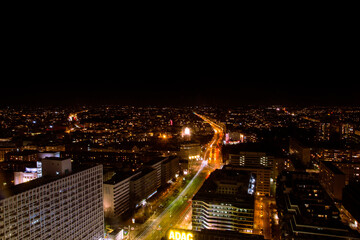 Fototapeta na wymiar Nachtbild mit Blick auf die Prenzlauer Allee in Berlin