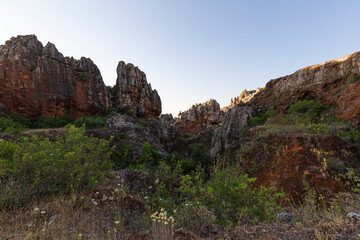 Cerro del Hierro situado en el Parque Natural de la sierra norte de Sevilla, España