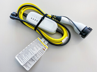 Bauteile der Elektromobilität - Hoch Volt Ladegerät Mode 2
