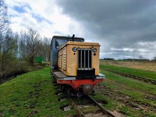 Fototapeta na wymiar old train in the field
