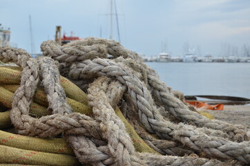 Fototapeta na wymiar rope on the ship