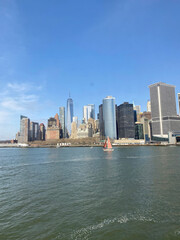 Obraz premium Lower Manhattan Skyline from the Waterfront on a Clear Day