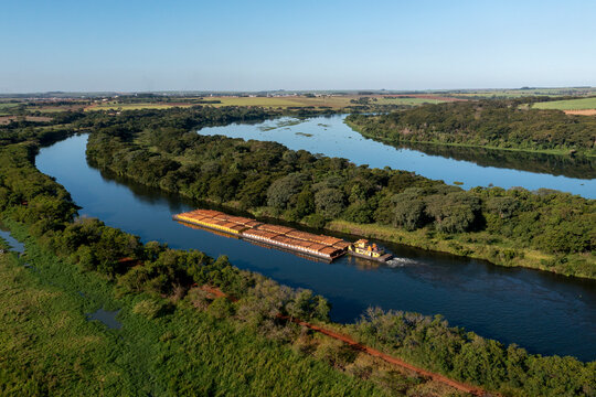barge tug transporting commodity along the Tiete-Parana Waterway