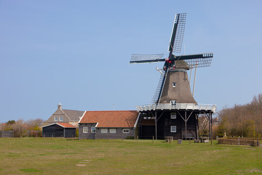 Island of Ameland (Friesland/Fryslan, The Netherlands): Koren- and mosterdmolen De Verwachting / Wheat and Mosterd Mill Expectation