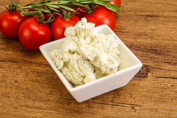 Soft cream cheese with herbs