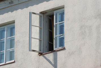 stare okna