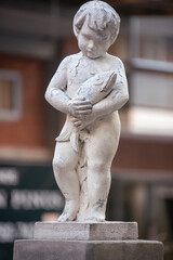 Statue of a child