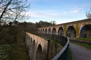 Fototapeta na wymiar Chirk aqueduct and viaduct on the Llangollen canal, on the border of England and Wales.