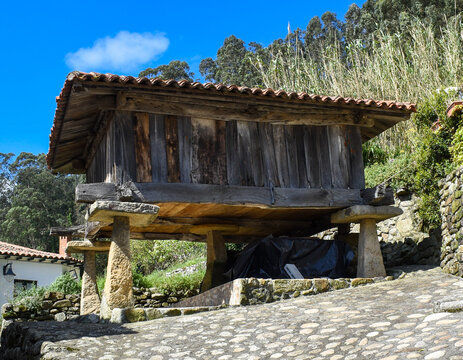 Horreo asturiano en Tazones