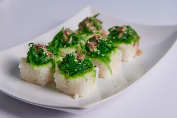 roll with tuna and chuka seaweed