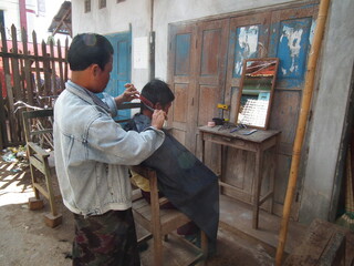 coiffeur de rue Birmanie