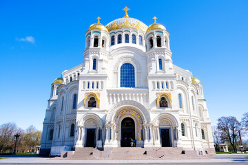 Fototapeta na wymiar Naval cathedral of Saint Nicholas in Kronstadt, St.-Petersburg, Russia