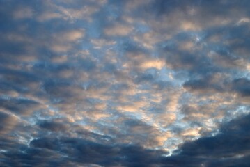 Obraz premium Beautiful sky and clouds, spring 