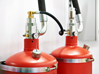 Gas extinguishing modules