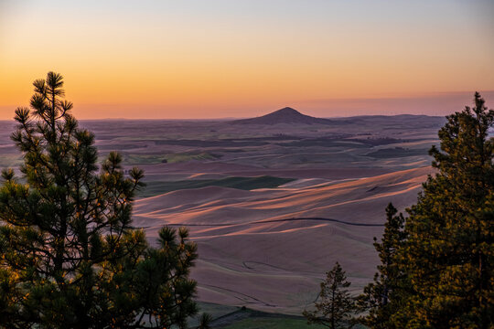 Sunset at Kamiak Butte near Pullman, Washington, USA