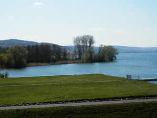 Eine Wanderung am Stausee Kelbra in der Nähe vom Kyffhäuser Denkmal