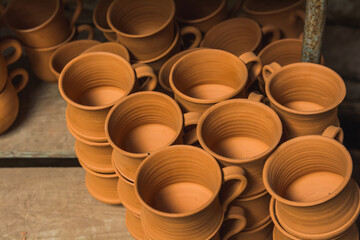 Mexican pottery handicrafts in clay, sculptures, vessels, jugs, vases etc, using traditional methods.