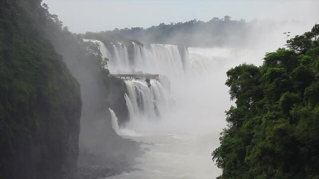 Meu Filme iIguazu Falls in a tropical rainforest. UNESCO world heritage in Brazil and Argentina