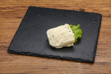 Obraz na płótnie Canvas Halloumi cheese with mint for grill