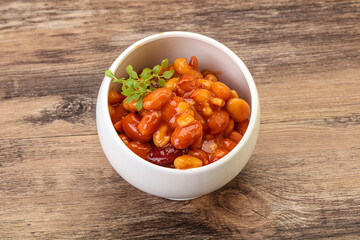 Baked kidney in tomato sauce