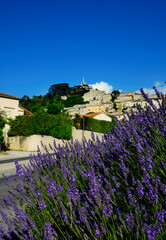 Miasteczko w Prowansjii lawenda Provence - obrazy, fototapety, plakaty