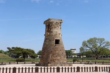 오래된 석조 건축물 첨성대