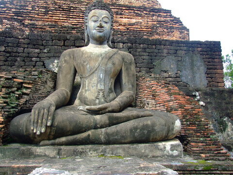 The large ancient Buddha image has a beautiful architectural appearance.