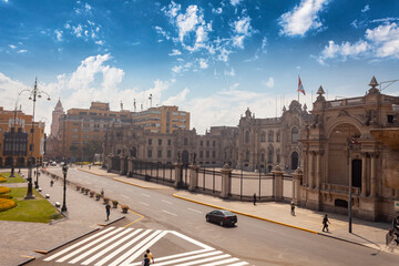 Fototapeta premium Catedral iglesia palacio gobierno ciudad plaza de armas