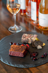 シャルキュトリー　ジビエの前菜とワイン