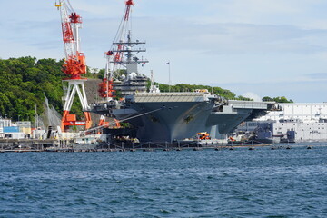 空母 © 英考 高橋