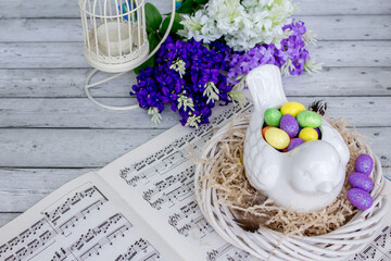 Easter decoration with bird and eggs
