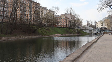 Fototapeta na wymiar amazing riverside with road in Minsk 