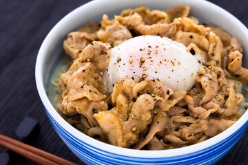 豚丼