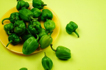 capsicum , varieties , Green chili , Is capsicum a fruit ,capsicum is a fruit or vegetable .