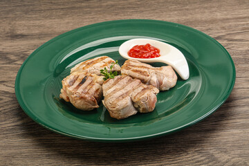 Grilled pork tenderlion with tomato sauce