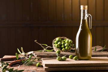 Bottle of extra virgin olive oil - 430654131