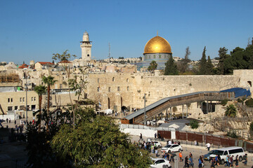 Fototapeta premium The Western Wall Plaza and the Dome of the Rock, Jerusalem, Israel