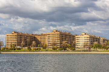 Fototapeta premium Lago del parque Maria Audena en Seseña