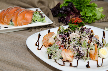 salad of greens and shrimp