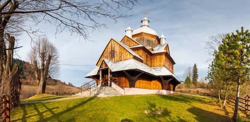  Cerkiew świętego  Mikołaja w Hoszowie, Bieszczady, Polska / Saint Nicholas Orthodox Church in Hoszów, Bieszczady, Poland © LukaszB