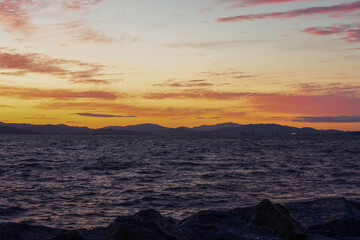 Obraz premium Ocean view with sunset sky in San Francisco Bay Area