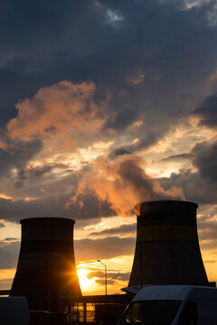 factory smoke coming out of chimney pollution and global warming