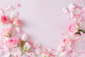 Fototapeta na wymiar pink roses frame