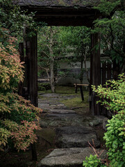 日本庭園のくぐり門