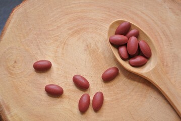 iron supplement pills  .Iron is used to treat anemia due to iron deficiency anemia, IDA, which is caused by chronic blood loss.