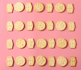 Obraz premium Tasty different crackers on color background