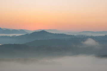 Obraz na płótnie Canvas Morning in the Bieszczady Mountains, Jezioro Solińskie 